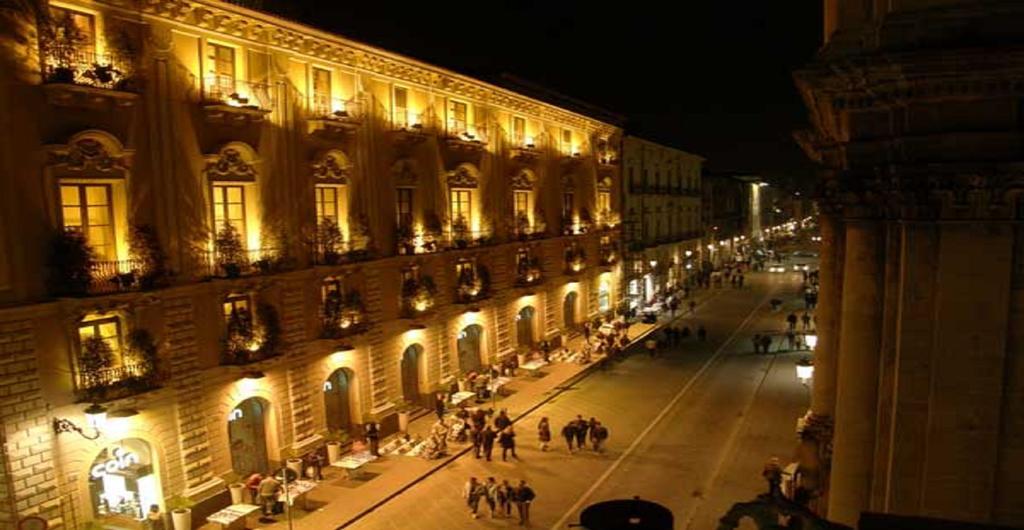 B&B Stesicoro Inhabit - Guesthouse City Center Catánia Buitenkant foto