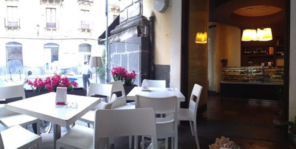 B&B Stesicoro Inhabit - Guesthouse City Center Catánia Buitenkant foto