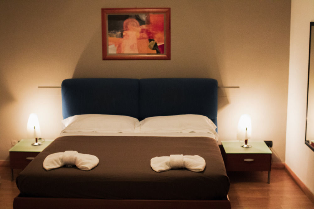 B&B Stesicoro Inhabit - Guesthouse City Center Catánia Buitenkant foto